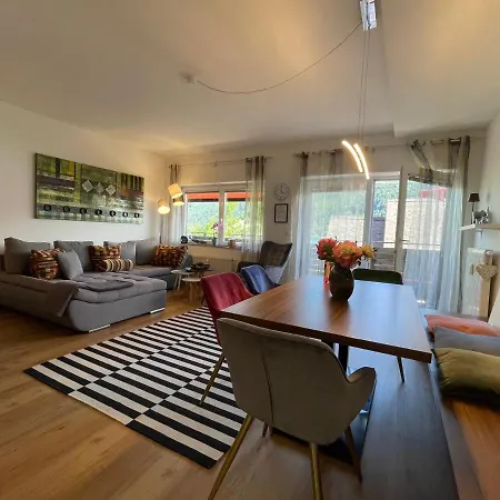 Seewohnung Lucia - Mit Seezugang Appartement *